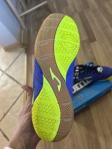 Joma uued jalatsid (3 foto / 5)