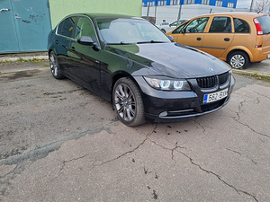 BMW e90 330xd 2007 (2 foto / 14)