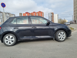 Skoda fabia 2017 (2 foto / 12)
