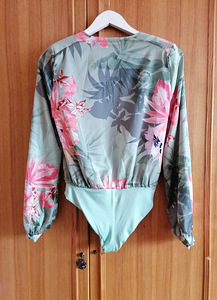 Guess body XS. Uus. (3 foto / 3)