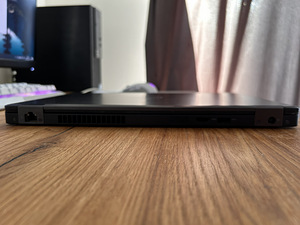 Sülearvuti DELL Latitude 5490 (6 foto / 9)