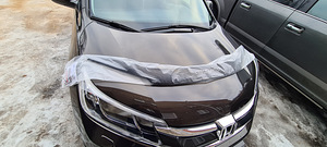 Kaitsespoiler Honda CR-V kapotil (1 foto / 1)