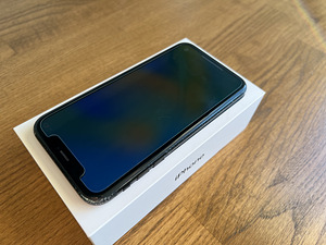 iPhone хр 64гб (4 фото из 9)