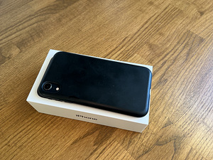 iPhone хр 64гб (8 фото из 9)