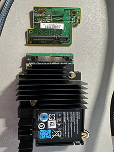 Dell PERC H730p 12Gbs RAID Controller 07H4CN / 004M4C (3 foto / 3)