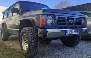 Nissan Patrol GR/Y60 (7 foto / 8)