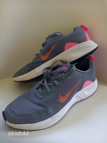 Nike tossud 39
