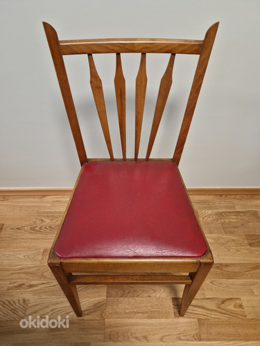 Деревянный стул (фото #1)