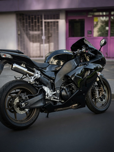 Kawasaki Ninja ZX10R 2008 129 кВт