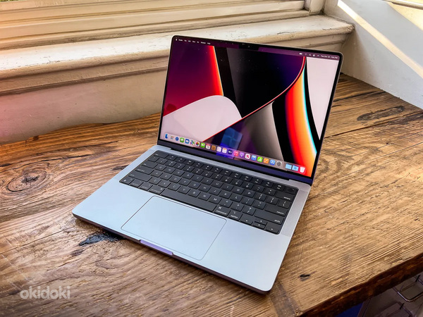 MacBook Pro 14 дюймов M1 Pro (фото #1)