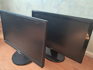 1 monitor (1 foto / 1)