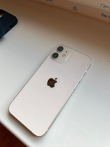 iPhone 12 mini 64 ГБ Белый (1 фото из 3)