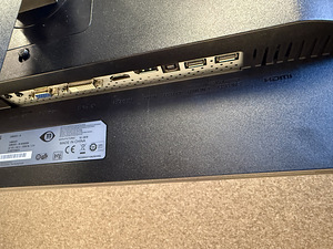 Kontori monitor 24BK550Y-B (4 foto / 4)