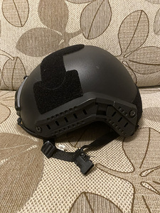 Airsofti kiiver FAST, must (2 foto / 5)