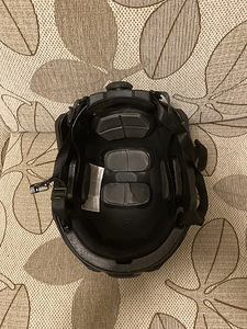 Airsofti kiiver FAST, must (5 foto / 5)