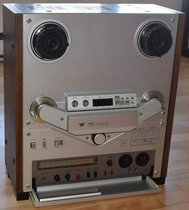 Магнитофон Akai GX-747 (3 фото из 10)