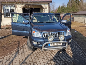 Toyota Land Cruiser 120 (3 foto / 6)