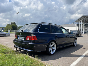 BMW 530d manuaal (5 foto / 9)