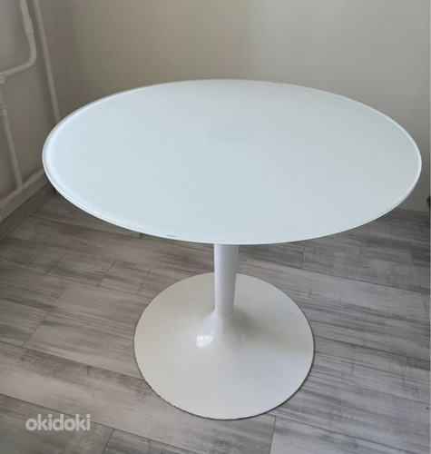 Söögilaud Calligaris
