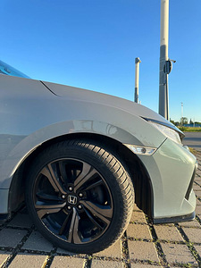 Honda Civic Sport Plus 1.5 134kw (15 foto / 15)