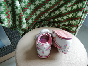Reebok s. 22, vilkuvad (3 foto / 3)