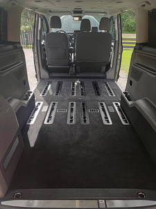 Ford Tourneo Custom (7 foto / 7)