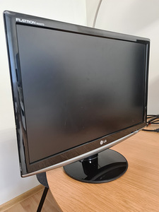 Monitor 22"LG - W2252TQ-PF (2 foto / 7)