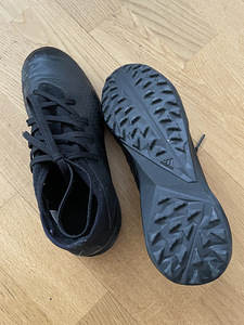 Бутсы Adidas (3 фото из 3)
