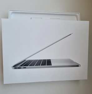 Apple MacBook Pro 13' 2017 (6 фото из 8)