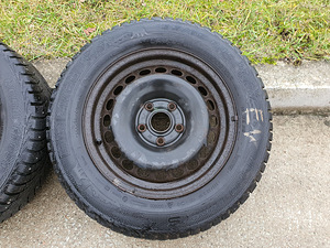 195/65R15 Audi/VW veljed koos rehvidega ja ilukilpidega (2 foto / 9)
