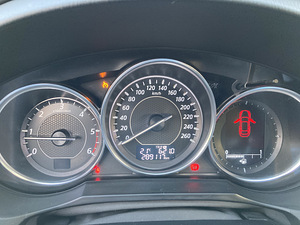 Mazda6 Skyactiv 2.2D (9 фото из 15)