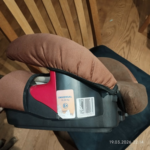Britton laste istumisalus autosse (3 foto / 3)