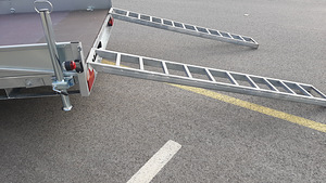 MÜÜA UUS AUTOVEOHAAGIS KANDEJÕUGA 2200KG (4 foto / 4)