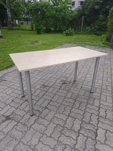 Стол (1 фото из 4)
