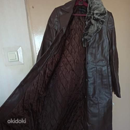 Женское кожаное пальто (фото #5)