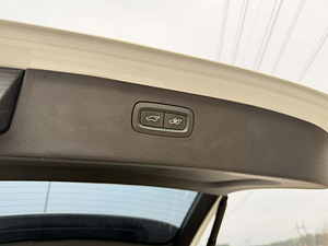 Volvo xc90 (7 фото из 9)