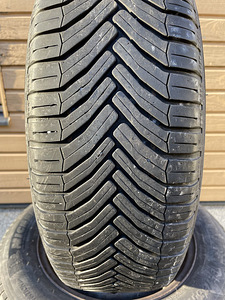 Michelin 195/65 R15 + оригинальные диски (1 фото из 3)