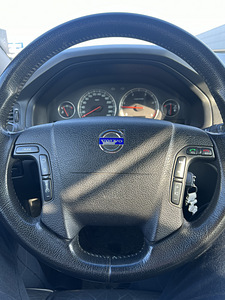 M: Volvo S80 2.4 D5 120kw (4 foto / 12)
