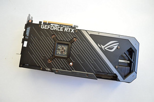 ASUS ROG Strix GeForce RTX™ 3070 8 GB Gaming (2 foto / 4)