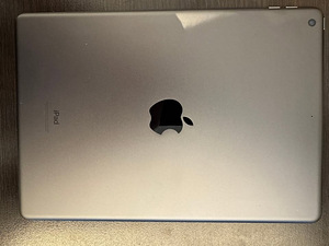 Apple iPad 9 10.2" 2021 WiFi 64GB Space Gray (б/у) (2 фото из 2)