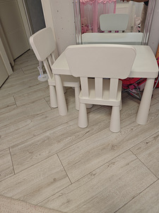 Ikea mammut laud ja 2 tooli (3 foto / 3)