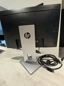 Компьютерный монитор HP (2 фото из 4)