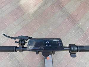 UUS!Elektriline tõukeratas Kugoo Kirin S4, must/punane (4 foto / 7)