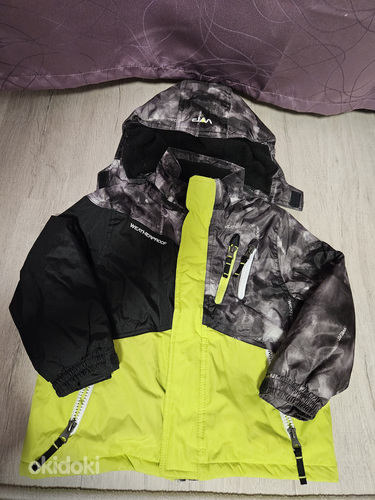 Теплая куртка Waterproof 4T 98-104 как новая (фото #1)