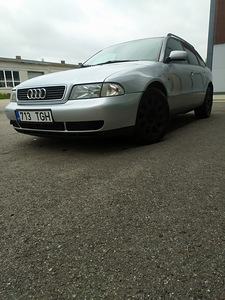 Audi a4 (2 foto / 6)