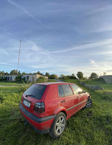 Volkswagen golf (2 foto / 5)