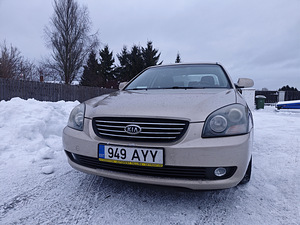 Kia Magentis (4 foto / 8)