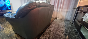 Кожаный угловой диван (3 фото из 3)