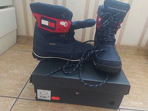 Tommy Hilfiger saapad, 30 (1 foto / 4)