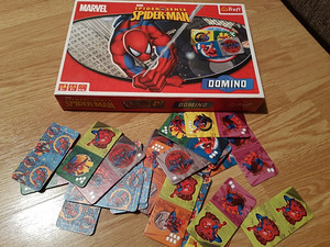Продать настольную игру "Человек-паук домино" |